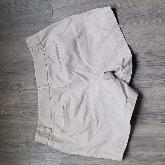 J.CREW low fit woman cacky shorts - Picture 5 of 5